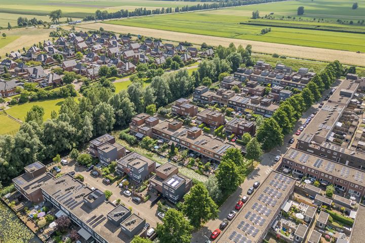 Bekijk foto 46 van Bombaystraat 11