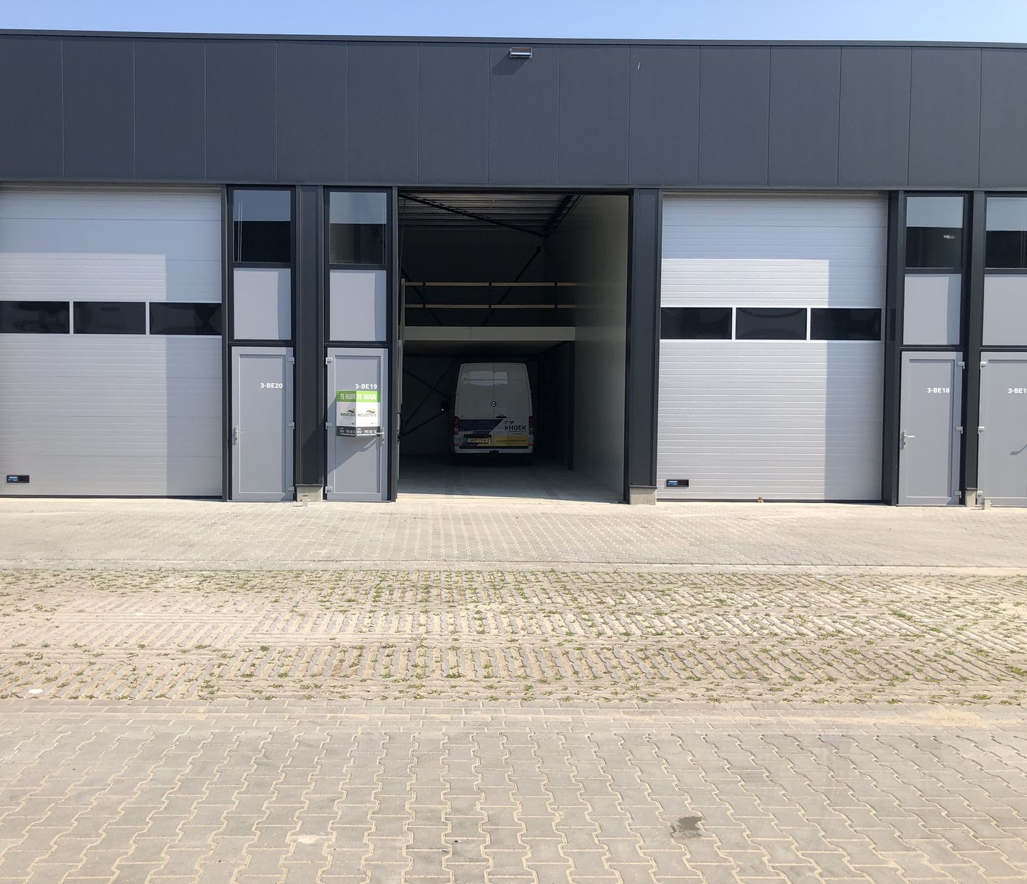 View photo 3 of Hinmanweg 3-BE19