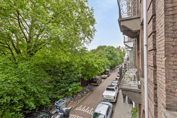 Bekijk foto 1 van Vossiusstraat 49-1