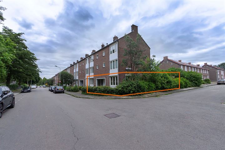 Bekijk foto 36 van Opalinestraat 61