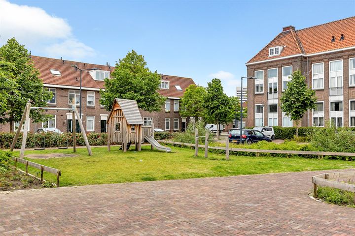 Bekijk foto 36 van Van Swindenstraat 27-A