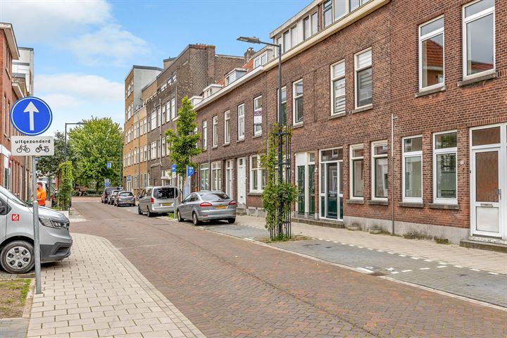 Bekijk foto 4 van Van Swindenstraat 27-A