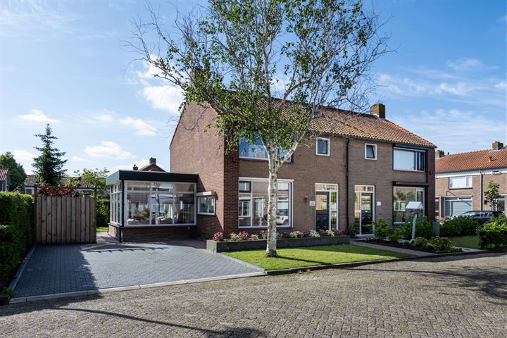 Bekijk foto 1 van Prins Bernhardstraat 13