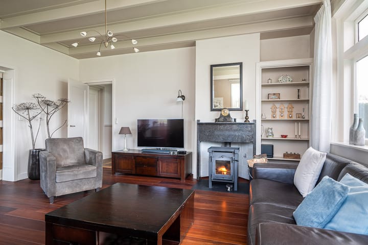 Foto 3 van Hitzumerweg 1