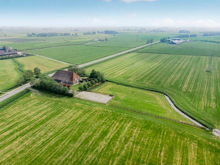 Foto 7 van Hitzumerweg 1