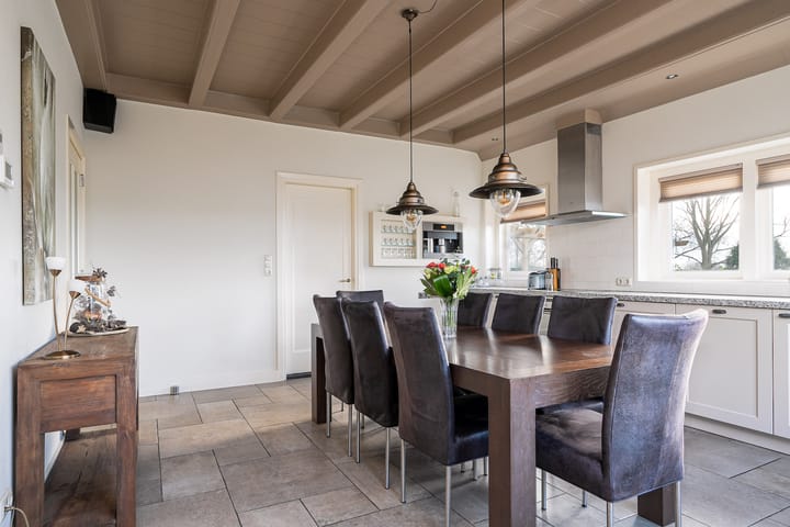 Foto 13 van Hitzumerweg 1