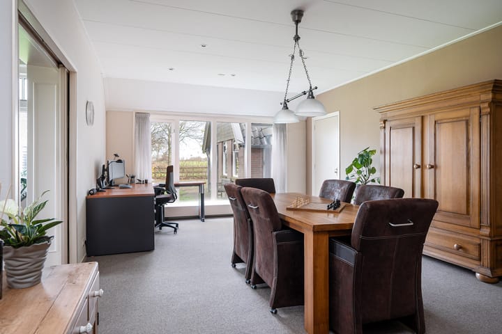 Foto 21 van Hitzumerweg 1