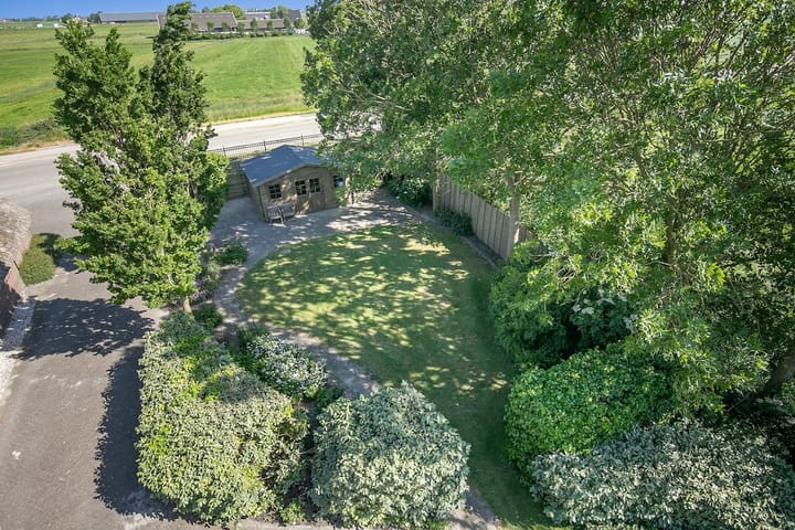 Foto 48 van Hitzumerweg 1