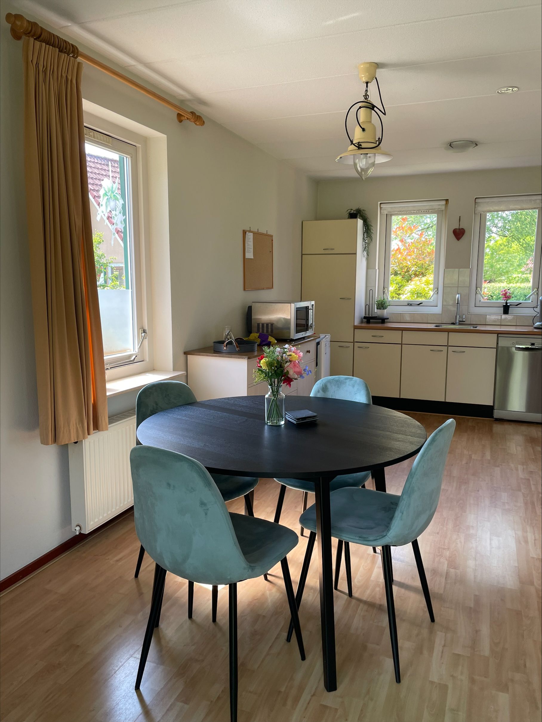 Foto 3 van Zuidlaarderweg 37-58