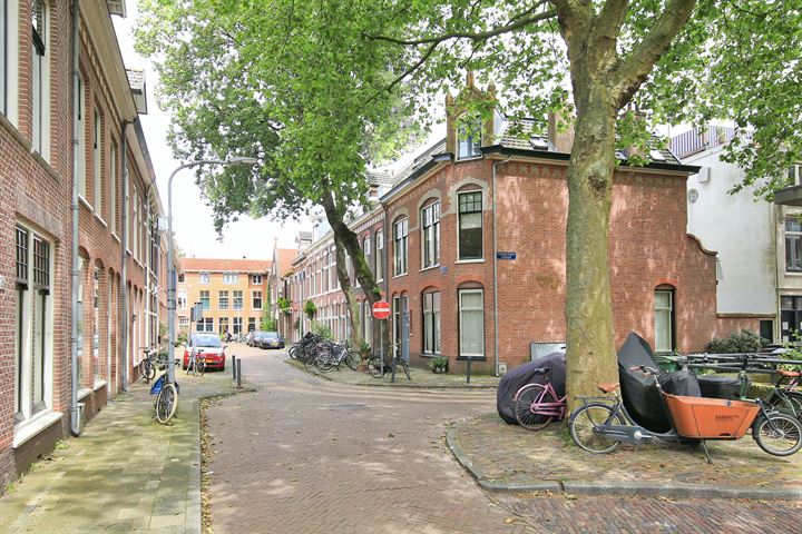 Bekijk foto 30 van Voorhelmstraat 4-RD