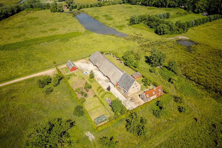 View photo 3 of Zwaaksedijk 2