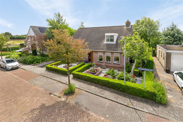 Bekijk foto 45 van Van Bourgondiëlaan 23