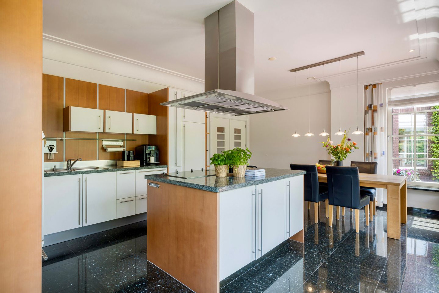 Foto 19 van Herstraat 61