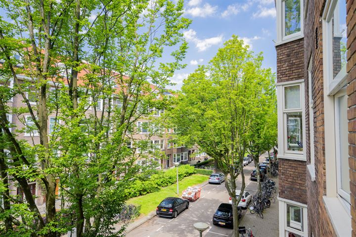 View photo 33 of Van Walbeeckstraat 14-2