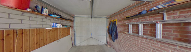 Bekijk 360° foto van Garage van Van Bourgondiëlaan 23