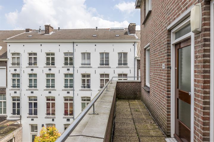 Bekijk foto 3 van Maastrichter Grachtstraat 14-D