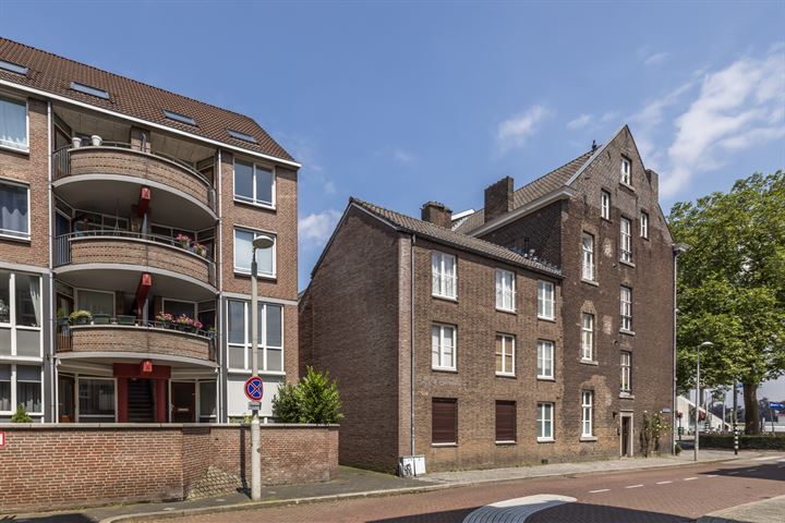 View photo 26 of Maastrichter Grachtstraat 14-D