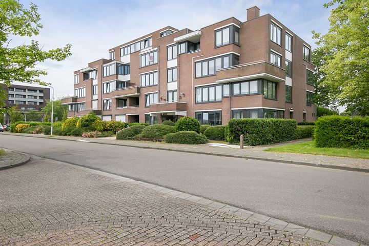 Bekijk foto 1 van Beethovenhof 27