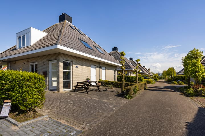 Photo 44 of 't Set 20