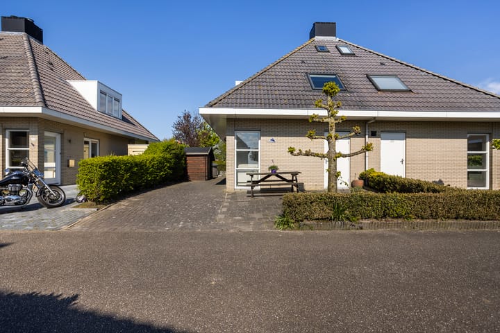 Photo 46 of 't Set 20