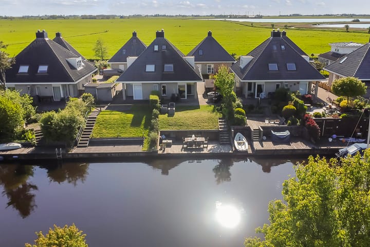 Photo 56 of 't Set 20