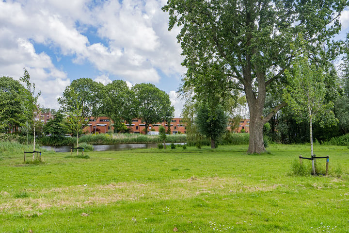 Bekijk foto 2 van Laan der Vrijheid 38