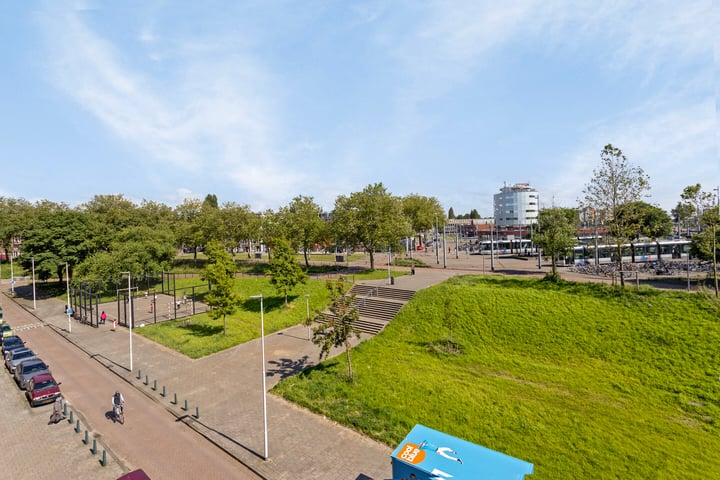 Bekijk foto 4 van Piet Paaltjensplein 29