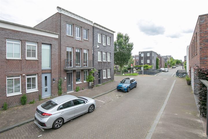 Bekijk foto 53 van Schoklandstraat 34