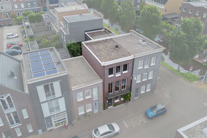 Bekijk foto 57 van Schoklandstraat 34