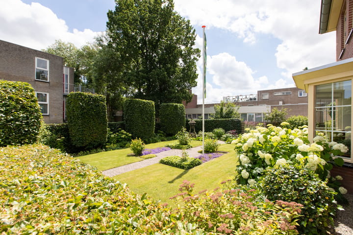 Photo 6 of Meester Helmesstraat 1