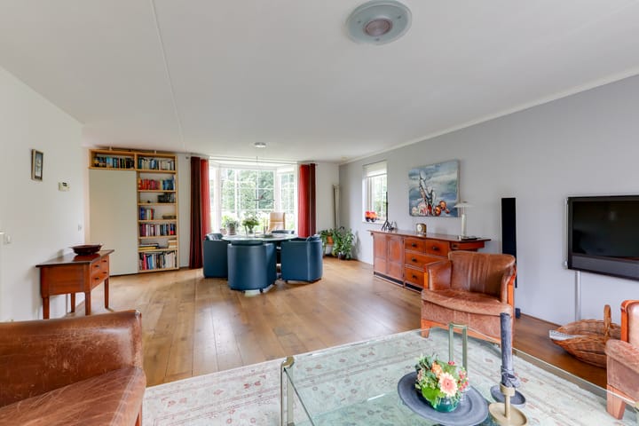 Photo 10 of Meester Helmesstraat 1