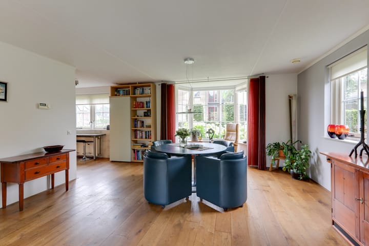 Photo 11 of Meester Helmesstraat 1