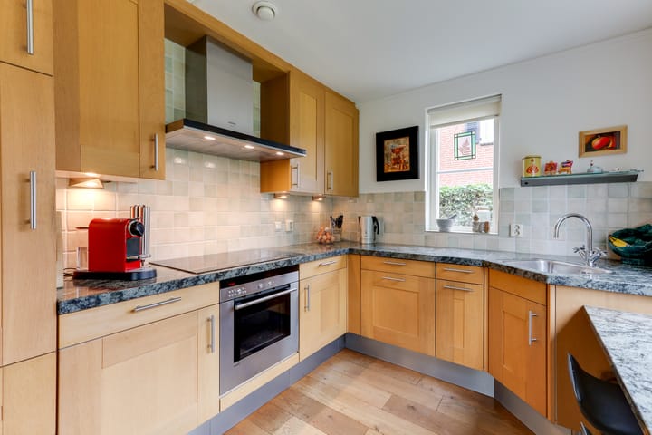 Photo 12 of Meester Helmesstraat 1