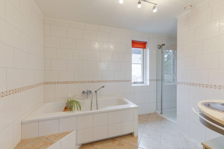 Photo 25 of Meester Helmesstraat 1