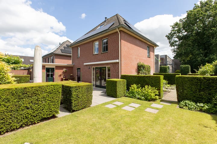 Photo 31 of Meester Helmesstraat 1