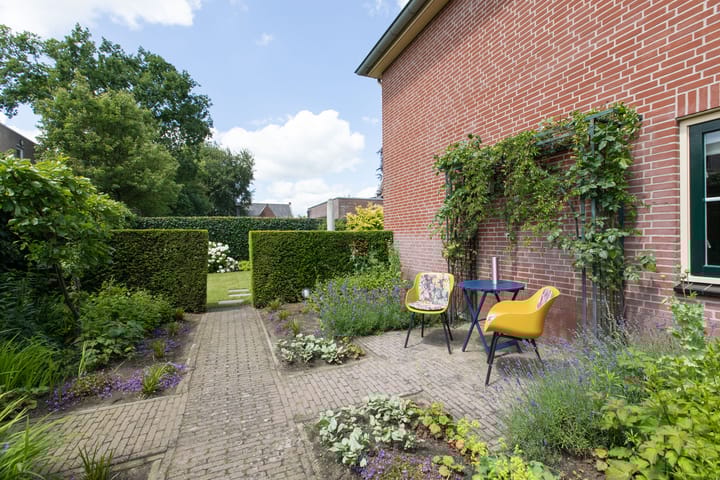 Photo 40 of Meester Helmesstraat 1