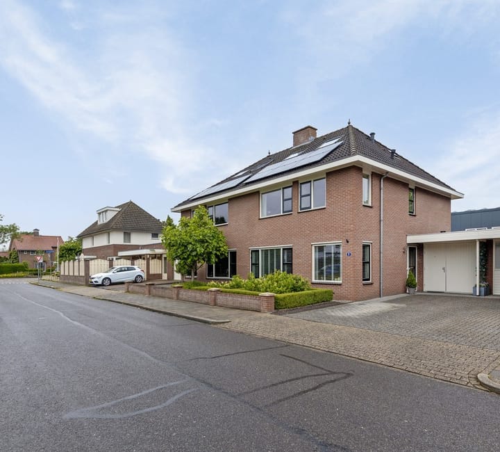 Photo 37 of Huchtstraat 3