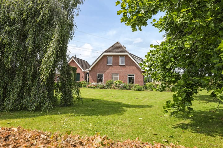 Foto 2 van Spoorstraat 2