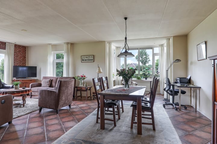 Foto 14 van Spoorstraat 2