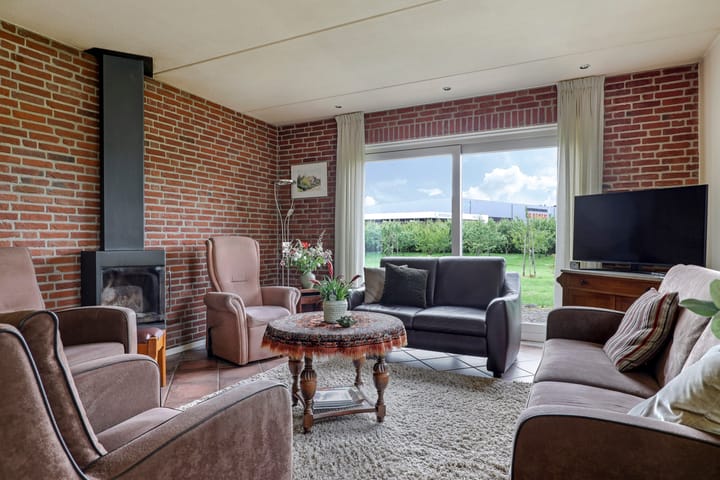 Foto 15 van Spoorstraat 2