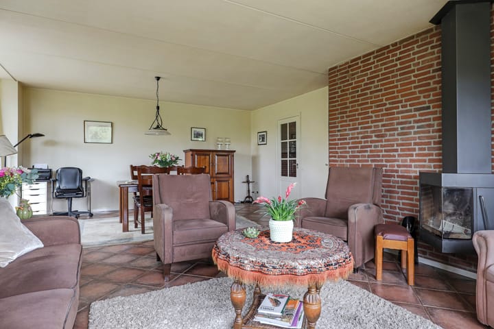 Foto 18 van Spoorstraat 2