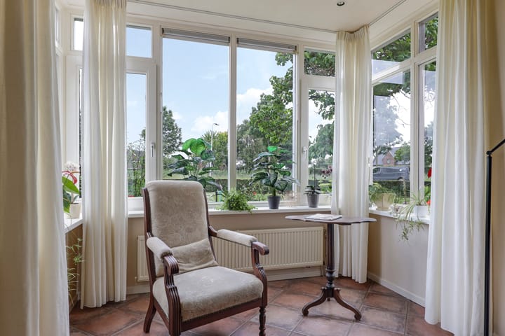 Foto 19 van Spoorstraat 2