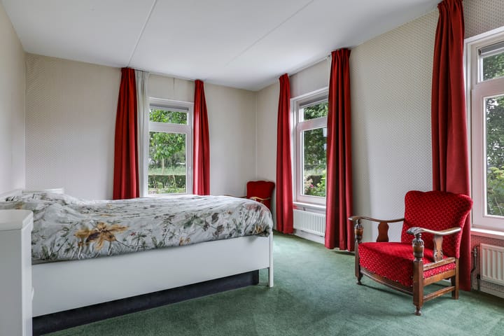 Foto 31 van Spoorstraat 2