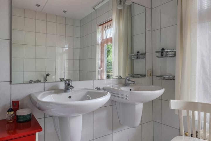 Foto 36 van Spoorstraat 2