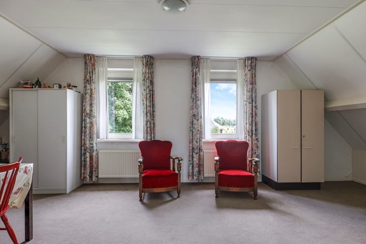 Foto 40 van Spoorstraat 2