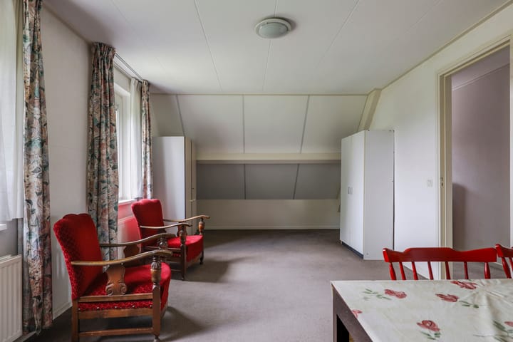 Foto 41 van Spoorstraat 2