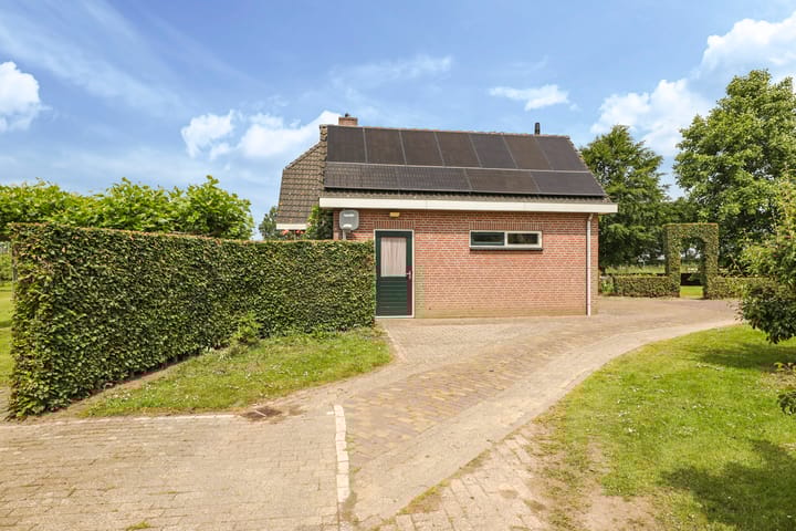 Foto 57 van Spoorstraat 2