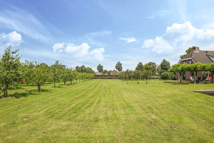 Foto 59 van Spoorstraat 2