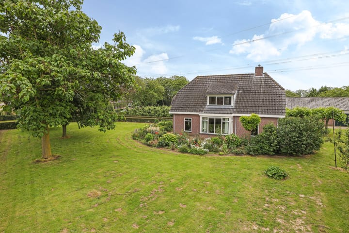 Foto 69 van Spoorstraat 2