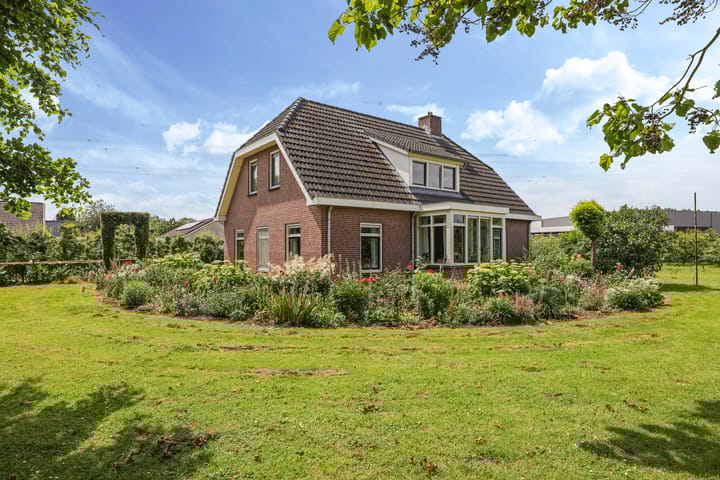 Foto 72 van Spoorstraat 2